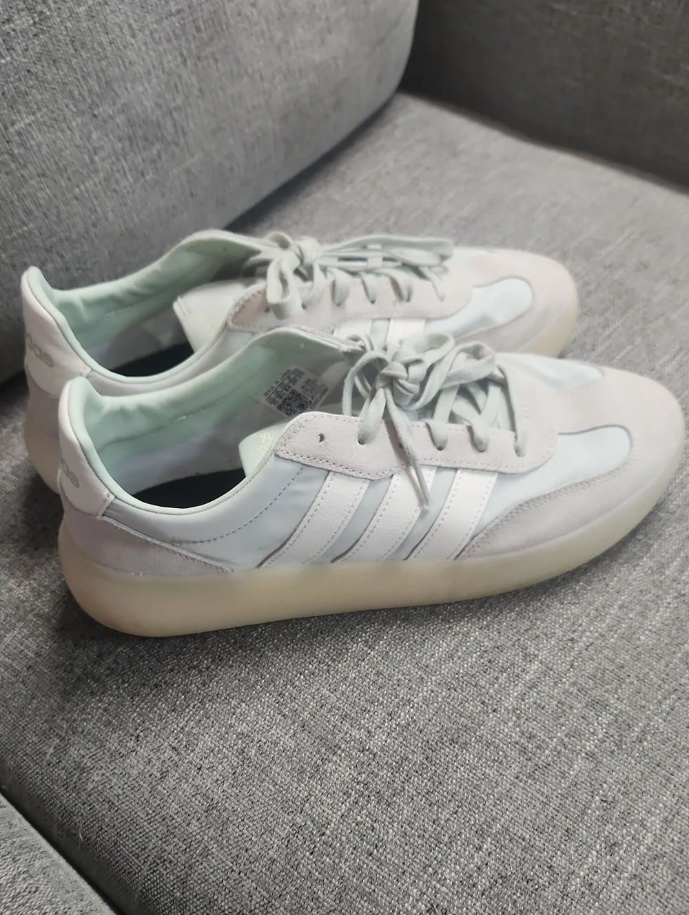 Adidas Women’s Barreda Linen Green And Cream Casual Sneakers Size 11